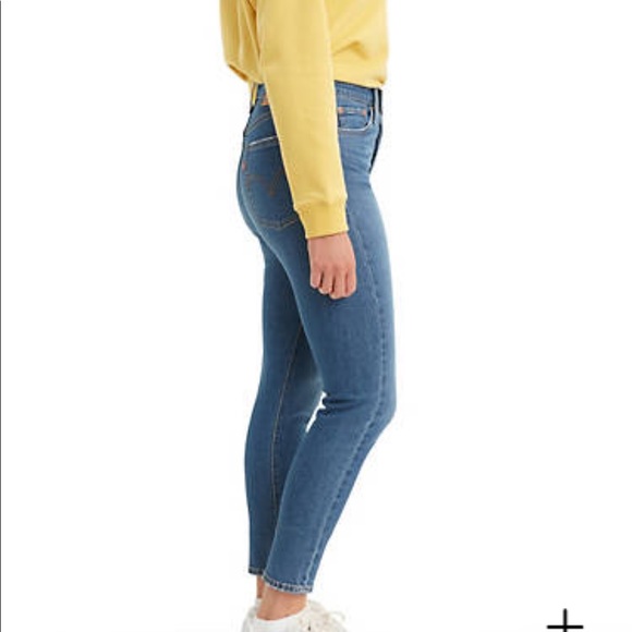 ⭐️ Levi’s wedgie fit skinny jean in devil medium wash - Picture 4 of 13